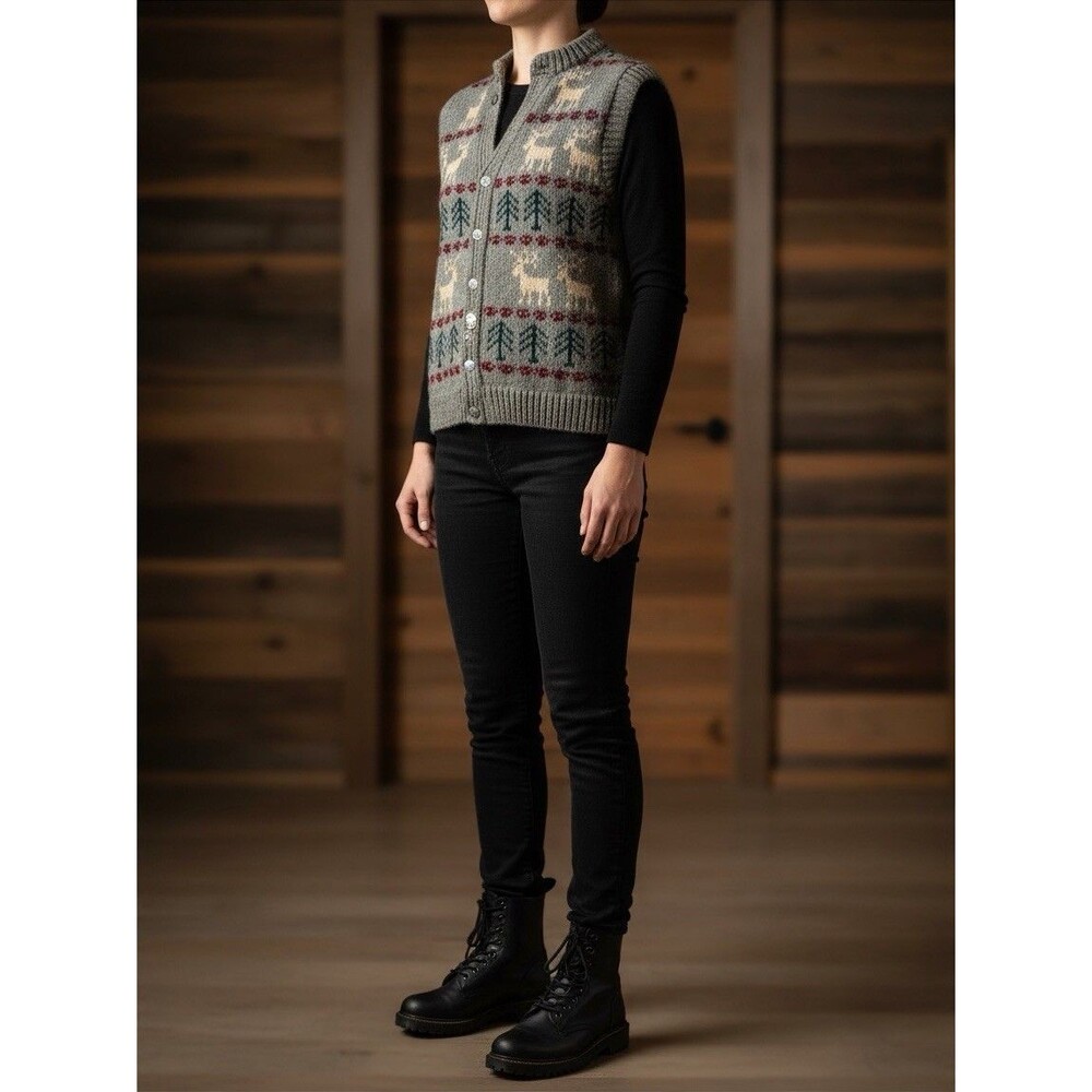 Vintage Hand Knitted Wool holiday Reindeer Vest Gray Red Silver Tons Buttons